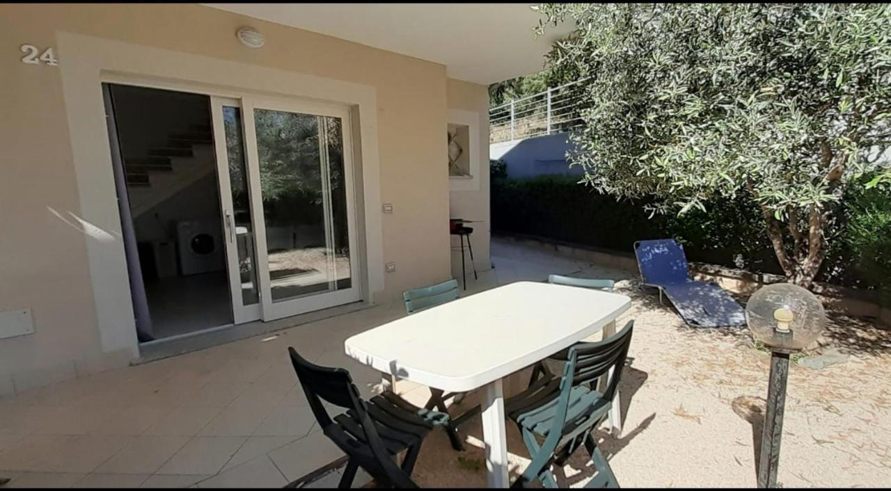 Villetta Federico Climatizzata Con Giardino Privato Viddalba Exterior foto